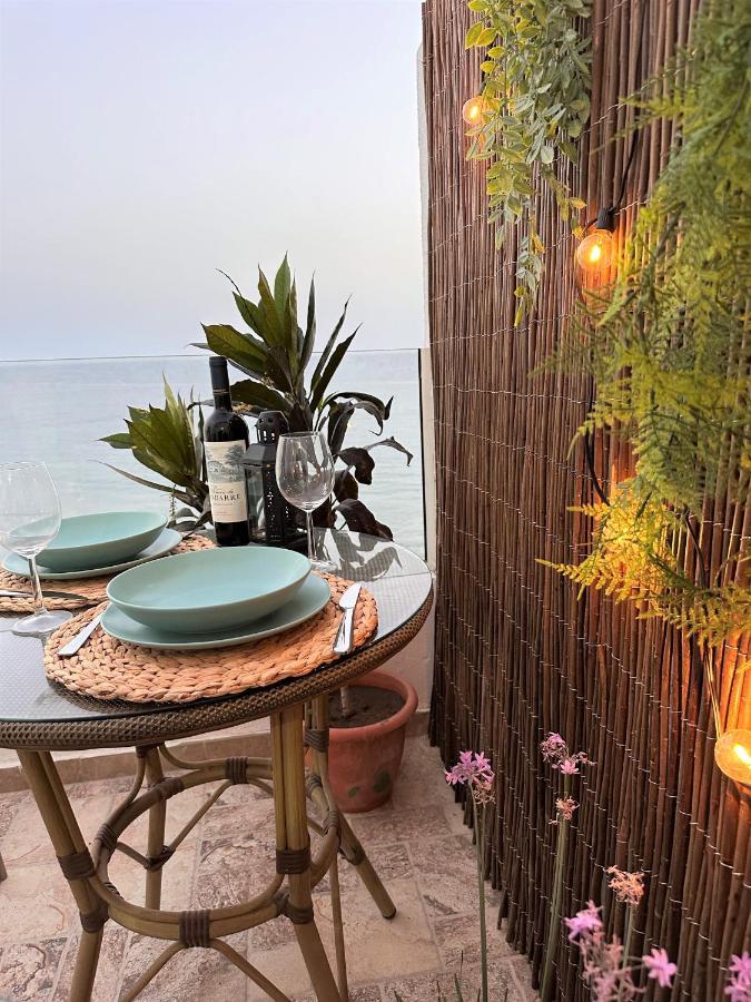 Ocean Views - Beach Apartment Паталавака Экстерьер фото