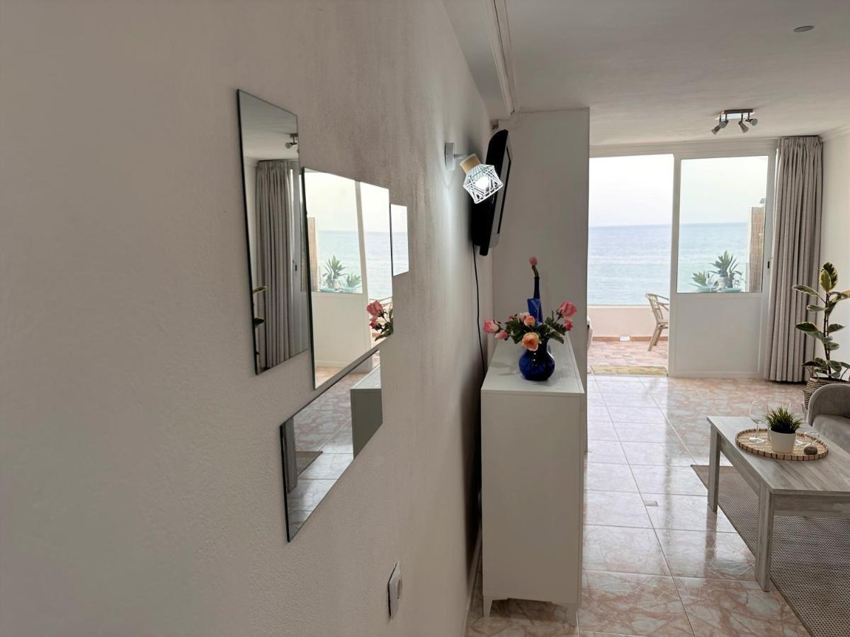 Ocean Views - Beach Apartment Паталавака Экстерьер фото