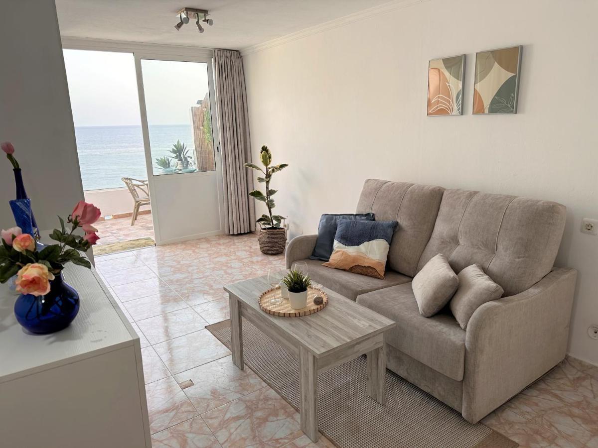 Ocean Views - Beach Apartment Паталавака Экстерьер фото