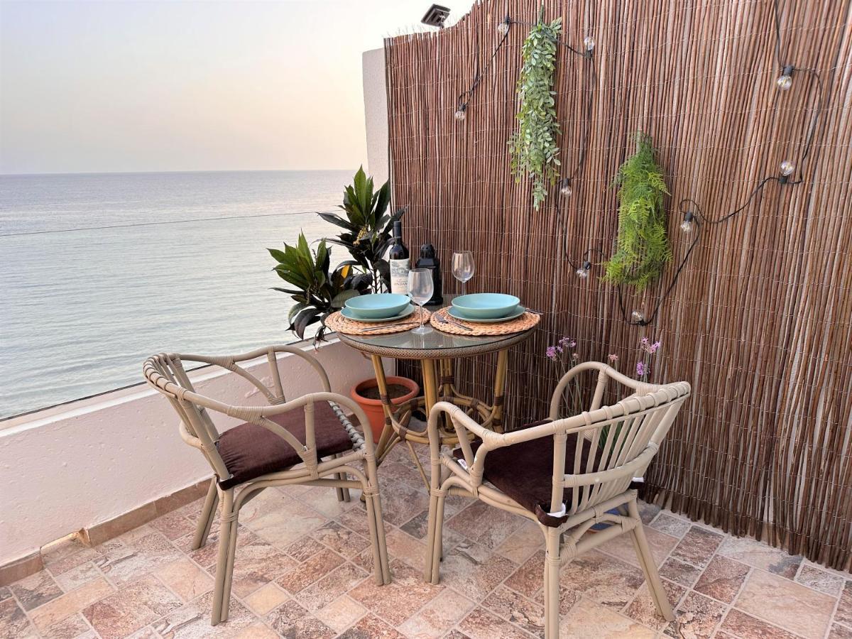 Ocean Views - Beach Apartment Паталавака Экстерьер фото